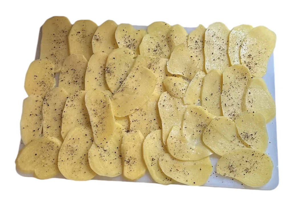 Patatas a la importancia: receta tradicional paso a paso ilustración