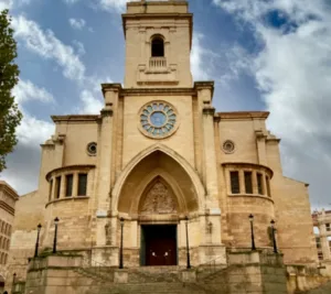 Catedral de Albacete y su Vínculo con la Aviación Militar