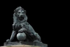 Leones del Congreso: Su Curiosa Historia