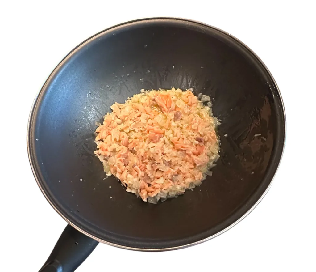 Photoroom_20250201_150245-1024x880 Espaguetis a la Zarina con Salmón Ahumado y Sucedáneo de Caviar